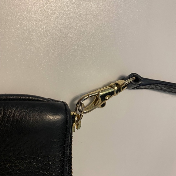 Michael Kors Black Leather wristlet - Picture 5 of 6